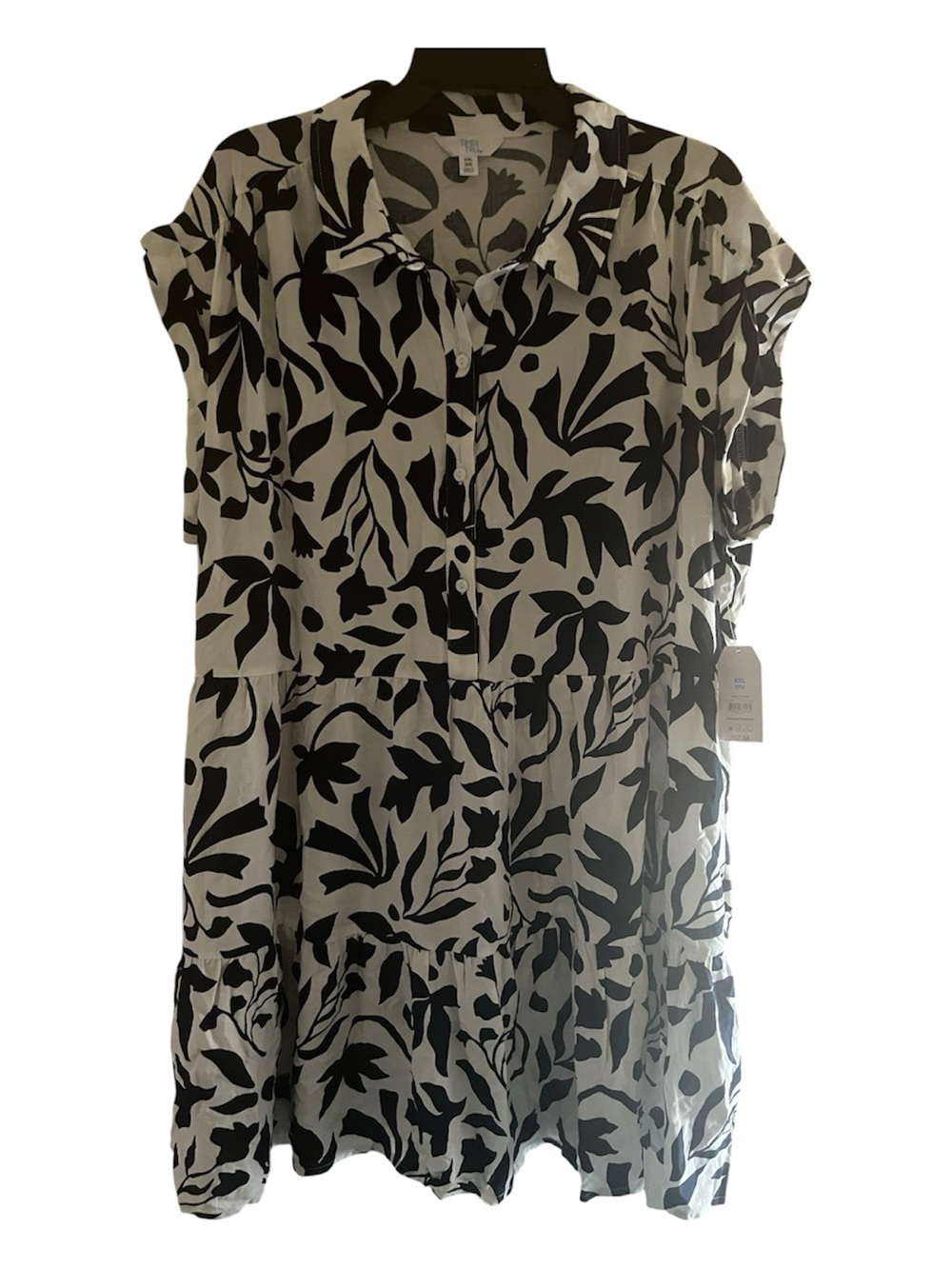 Time and Tru Black and White Floral Button-Front Dress
